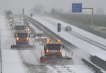 Im gesamten Gebiet der Autobahn GmbH in Deutschland seien 6.300 Straßenwärterinnen und Straßenwärter rund um die Uhr im Einsatz (Archivbild).