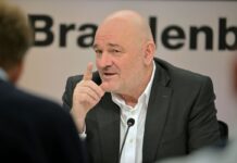 In der BSW-Landtagsfraktion gibt es Ärger um den Abgeordneten Sven Hornauf. BSW-Fraktionschef Robert Crumbach fordert ihn auf, sein Landtagsmandat niederzulegen. (Archivbild)