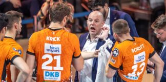 Volleys-Trainer Joel Banks
