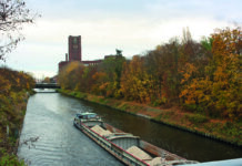 Der Teltowkanal mit dem Ullsteinhaus. Bild: Martin Schwarz