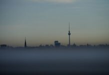 Die Temperaturen in Berlin und Brandenburg liegen bei maximal fünf Grad, wie der Deutsche Wetterdienst mitteilt. (Symbolbild)