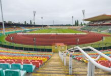 Das Jahn-Stadion soll abgerissen werden. (Archivbild)