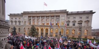 Es ist die nicht die erste Protestkundgebung vor dem Parlament gegen das Sparprogramm.