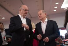 Brandenburgs SPD-Ministerpräsident Dietmar Woidke zeigt sich ungeachtet der Umfragewerte optimistisch für die Chancen seiner Partei zur Bundestagswahl (Archivbild).