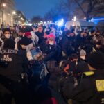 Klimaschützer demonstrierten am Berliner Hotel Adlon gegen eine Konferenz zum Thema Flüssiggas. (Archivfoto)
