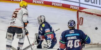 Die Berliner geben gegen Frankfurt einen Zwei-Tore-Vorsprung aus der Hand.