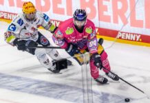 Angreifer Liam Kirk steuerte vier Tore zum Heimsieg der Eisbären gegen Schwenningen bei.