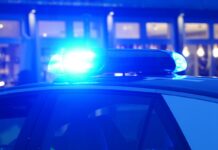 Polizei stoppt jungen Raser nach Verfolgungsjagd.