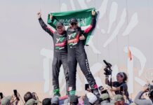 Timo Gottschalk (l) will mit seinem Fahrer Yazeed Al-Rahji in diesem Jahr öfters feiern.