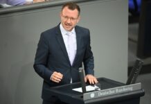 CDU-Kandidat Jan-Marco Luczak liegt in seinem Wahlkreis bei den Erststimmen knapp hinten. (Archivfoto)