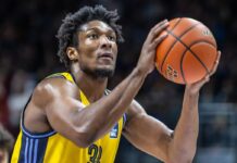 Alba-Center David McCormack muss mit seinem Team eine Niederlage hinnehmen.