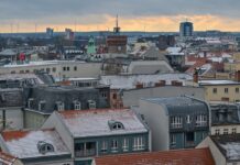 In Cottbus soll der Bombardierung der Stadt vor 80 Jahren gedacht werden. (Symbolbild)