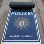 Wegen eines Partyvideos mit Rassismus-Gesängen ermittelt die Berliner Polizei. 