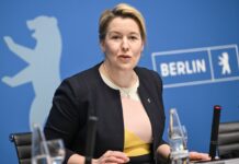 Berlins Wirtschaftssenatorin Franziska Giffey (SPD) will bei den Koalitionsverhandlungen über hohe Gewerbemieten sprechen. (Archivfoto)