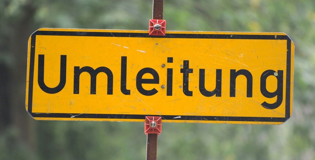 Straßensperrung - Symbolbild Die Sperrung der Brücke an der Wuhlheide ärgert vor allem Anwohnerinnen und Anwohner. (Symbolbild)