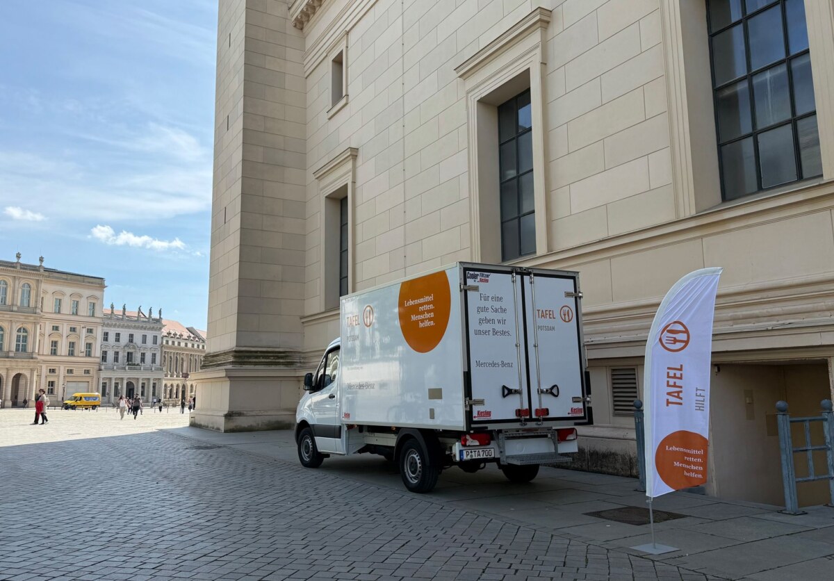 Lebensmittel-Ausgabe in Potsdamer Kirche eröffnet In der historischen Mitte Potsdams öffnet eine neue Ausgabestelle der Tafel.