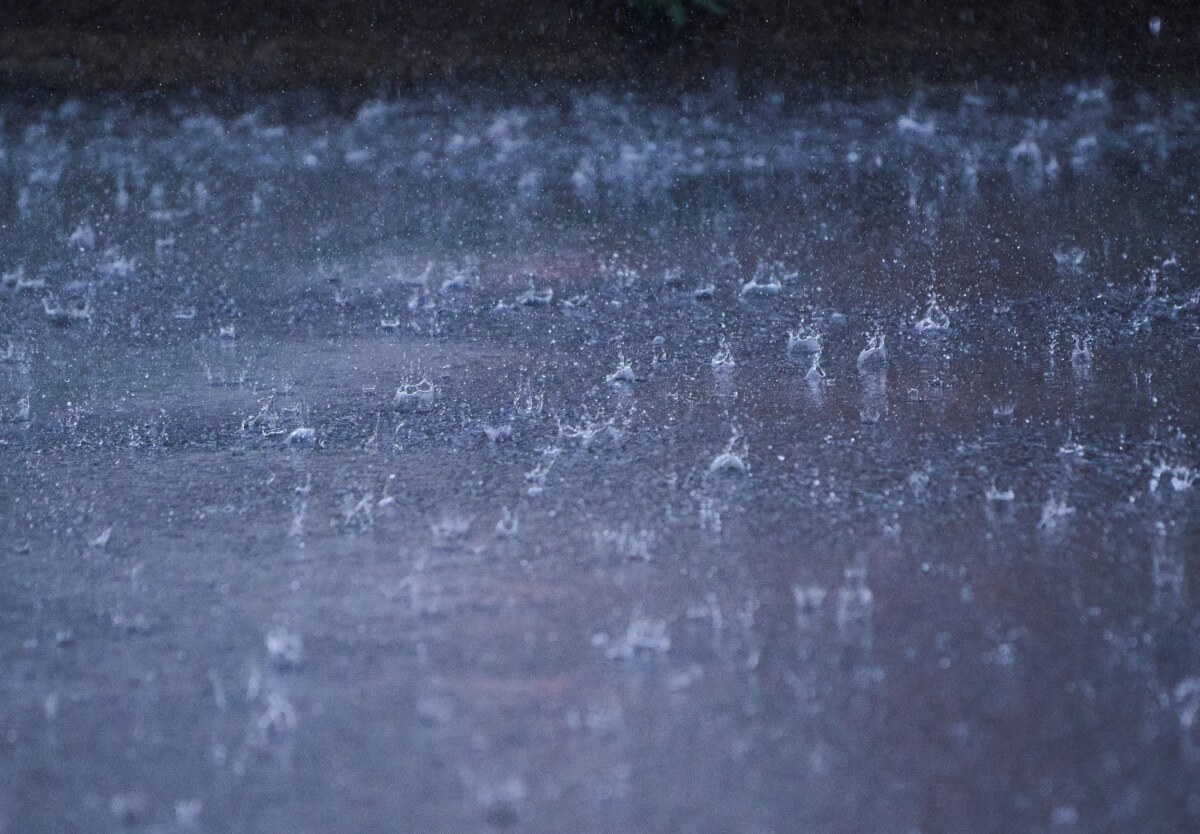 Dauer- und Starkregen Starkregen, Hagel und Überschwemmungen richteten im vergangenen Jahr weniger Schaden in Berlin an als 2023. (Archivbild)