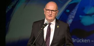 Brandenburgs Ministerpräsident Dietmar Woidke (SPD) appelliert an die Hamas und an Israel, die Zivilbevölkerung in Gaza  zu schützen. (Archivbild)
