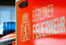 Die Feuerwehr ist zu einem großen Brand in Spandau ausgerückt.
