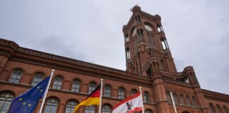 Das Rote Rathaus öffnet einen Tag lang seine Türen. (Archivfoto)
