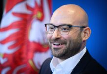 Der designierte Innenminister erhielt bei seiner Vorstellung reichlich Lob für seinen Pragmatismus.