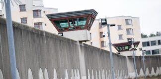 Im Gefängnis Tegel gibt es auch in diesem Sommer Theateraufführungen von Häftlingen. (Archivbild) 