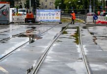 Die ersten Straßenbahnen sollen am Donnerstagmorgen wieder rollen. 