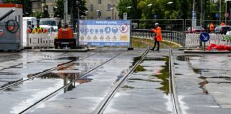 Die ersten Straßenbahnen sollen am Donnerstagmorgen wieder rollen. 