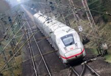 Auf der Bahnstrecke Hamburg - Berlin kommt es zu Einschränkungen. (Symbolbild)