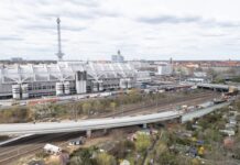 Die Sperrung der inzwischen abgerissenen Ringbahnbrücke führt zu erheblichen Verkehrseinschränkungen rund um das Dreieck Funkturm. (Archivbild)