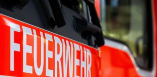Autos brennen in Berlin-Marzahn, die Polizei vermutet Brandstiftung, Symbolfoto.
