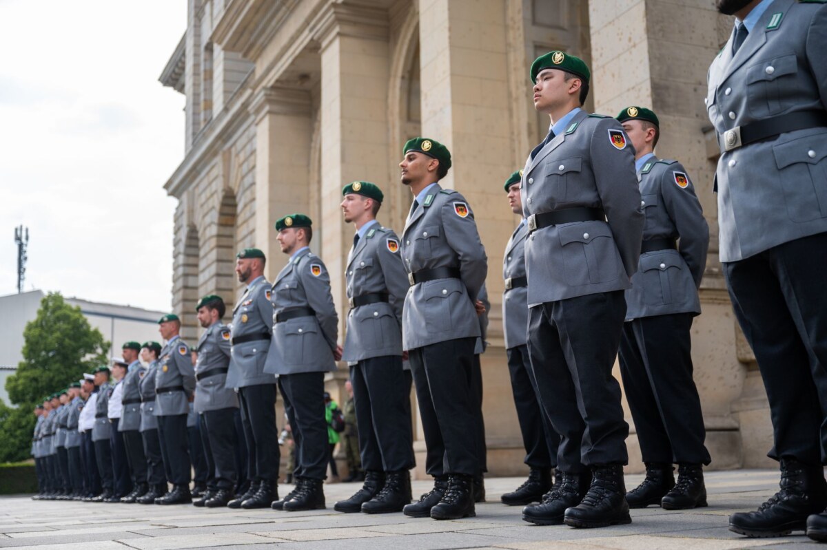 Öffentliches Gelöbnis vor dem Abgeordnetenhaus Das erste Bundeswehrgelöbnis vor dem Abgeordnetenhaus fand im Mai 2024 statt. (Archivbild)