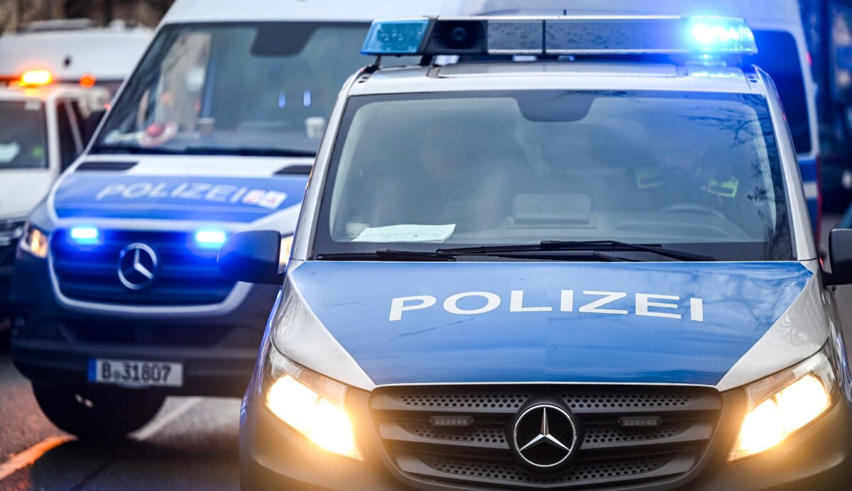 Polizei Die Polizei prüft auch einen Zusammenhang zur organisierten Kriminalität. (Symbolbild)