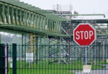 Die Sorge um die Zukunft ostdeutscher Standorte des US-Chemiekonzerns Dow - wie hier im sächsischen Böhlen - ist groß. (Archivbild)