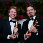 Die Drehbuchautoren Tim Fehlbaum (l) und Moritz Binder haben beim Deutschen Filmpreis abgeräumt.