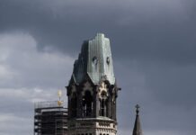 Der Wetterdienst erwartet in der Hauptstadtregion Regen, viel Wind und vereinzelt Gewitter. (Symbolbild)