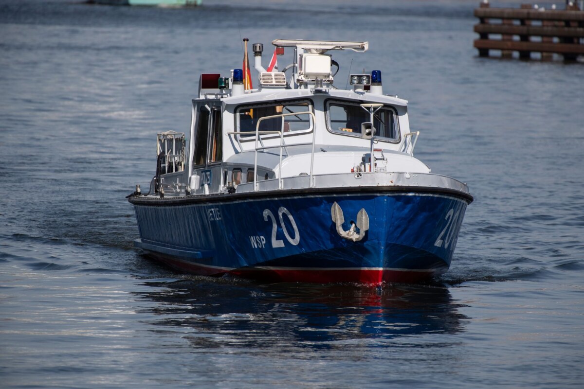 Polizei im Einsatz auf dem Wannsee Die Berliner Wasserschutzpolizei hat bisher die Boote noch nicht bekommen, die die Regierungskoalition in Aussicht gestellt hat. (Archivfoto)
