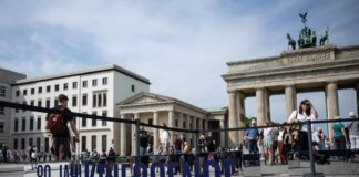 Der Bundestag erinnert an das Kriegsende und die Befreiung von der Hitler-Diktatur vor 80 Jahren. (Archivbild)