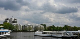 In Berlin und Brandenburg soll es am Abend Gewittern. (Archivbild)