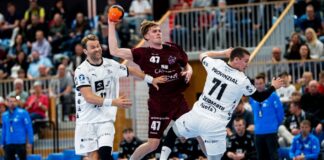 Potsdams Dustin Kraus beim Wurfversuch