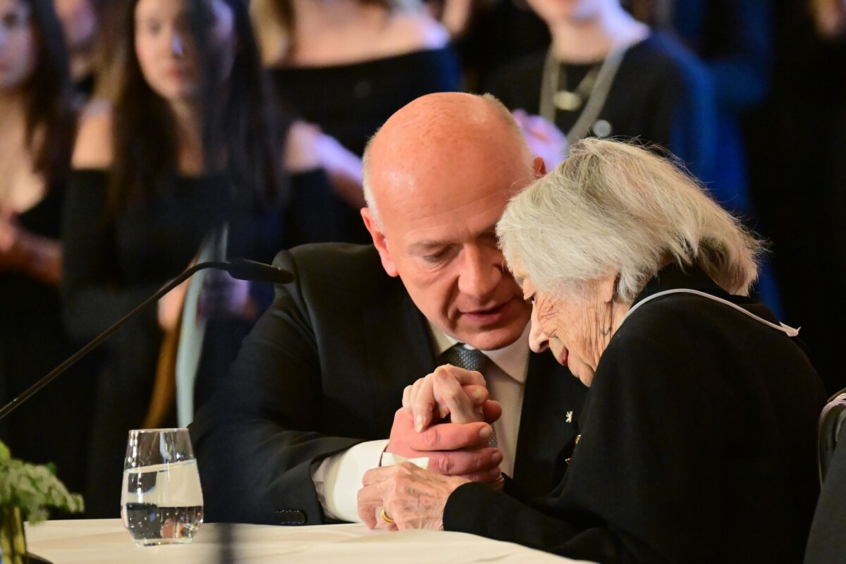 Margot Friedländer gestorben Berlins Regierender Bürgermeister und Margit Friedländer. (Foto Archiv)