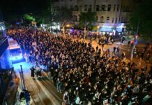 Demozug von «Take back the Night» im Bezirk Friedrichshain. Laut Polizei war es seit Jahren nicht so ruhig in einer Walpurgisnacht. 