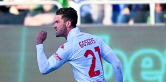 Robin Gosens spielt auch nächste Saison in Florenz.