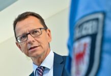 Der  Leiter der Verfassungsschutzabteilung, Jörg Müller, ist mit sofortiger Wirkung von der Führung der Dienstgeschäfte entbunden. (Archivbild)
