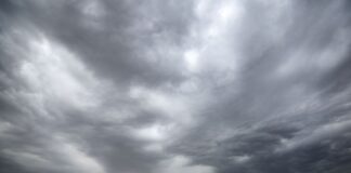 Am Wochenende werden starke Unwetter in Berlin und Brandenburg erwartet. (Archivbild)