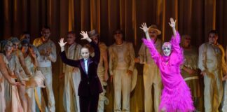 Carmen Steinert (links) war von 2017 bis 2024 Ensemblemitglied des Theaters Magdeburg (Archivbild)    
