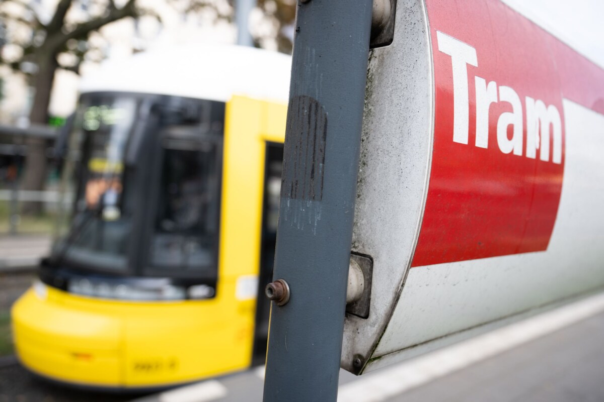 Tram In Berlin könnte es in einigen Jahren weitere Straßenbahnstrecken geben. (Archivbild)