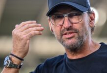 Energie-Trainer Wollitz findet klare Worte. 