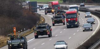 An diesem Wochenende ist erneut ein Bundeswehr-Konvoi durch östliche Bundesländer unterwegs. (Archivbild)