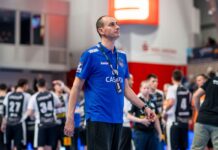 Potsdams Trainer Emir Kurtagic ärgert sich über eine weitere Heimniederlage.